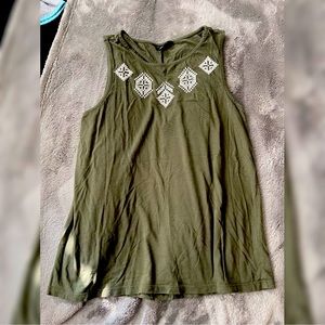 Sleeveless online green casual top.